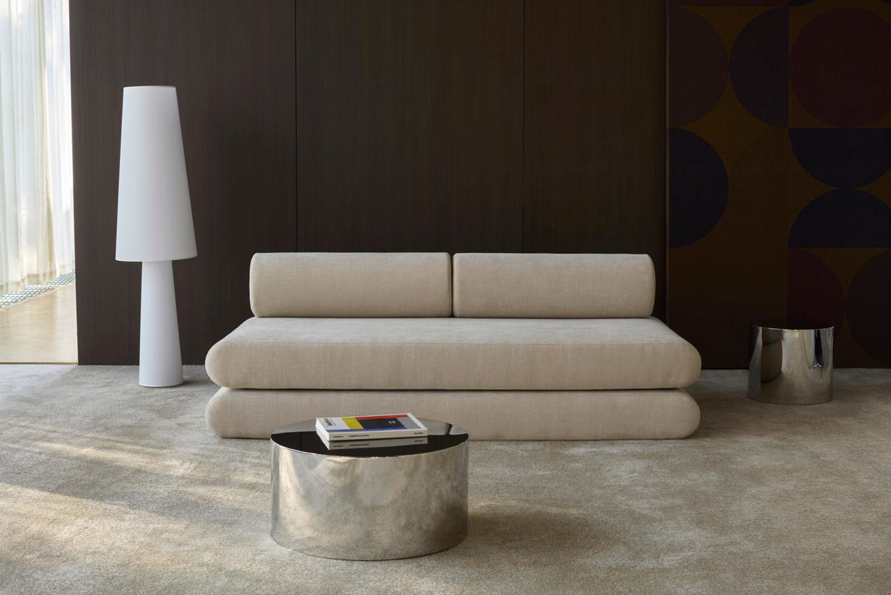 Circlus Daybed With Round Cushions