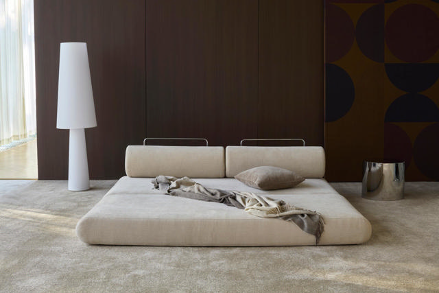 Circlus Daybed With Round Cushions